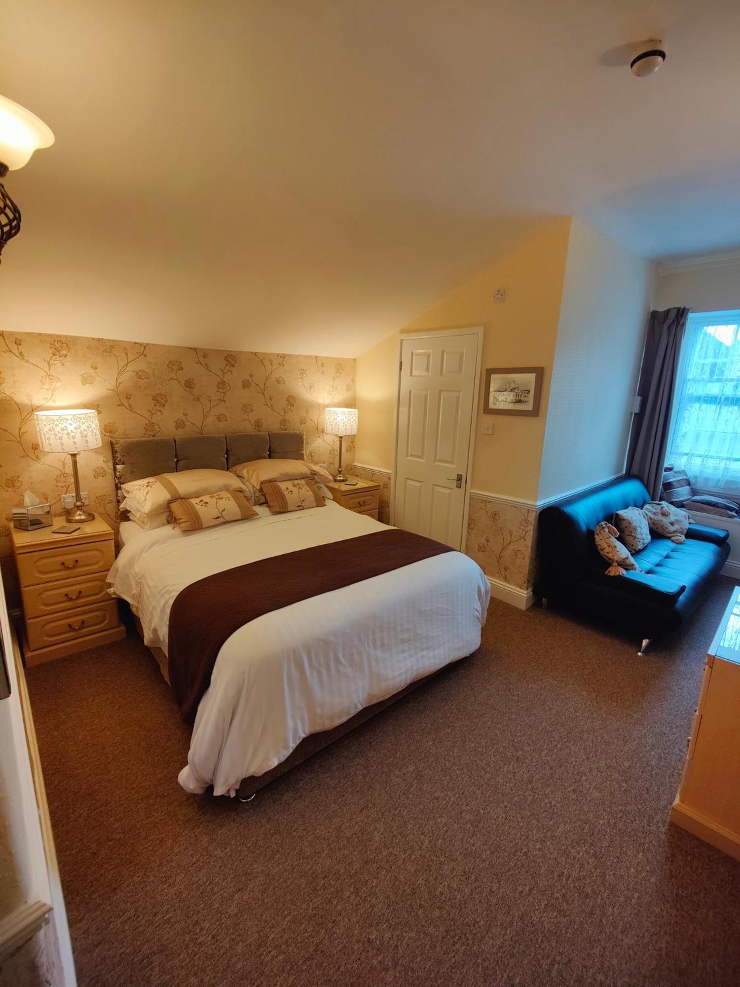 The Pack O' Cards Hotel Combe Martin Buitenkant foto