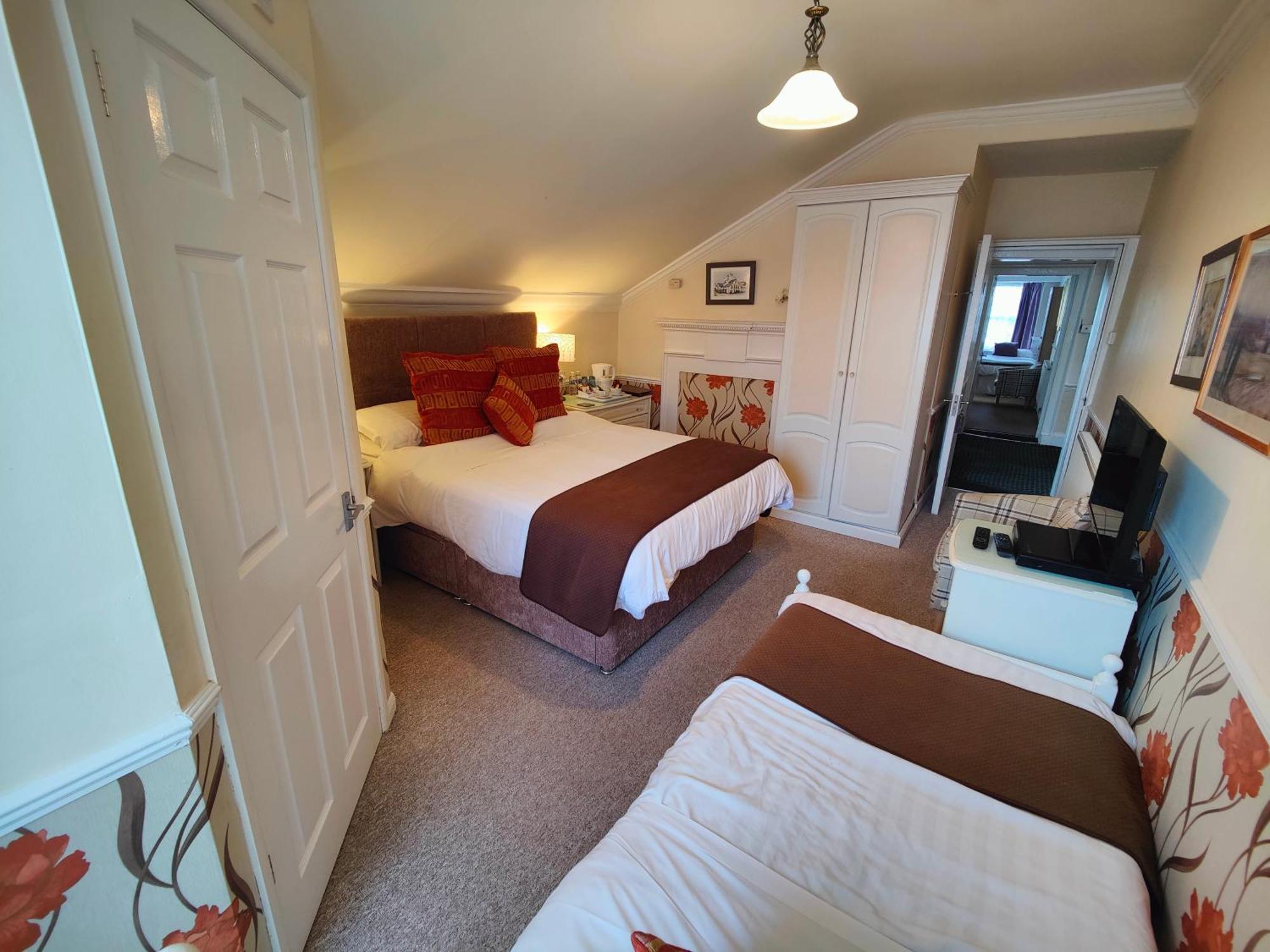 The Pack O' Cards Hotel Combe Martin Buitenkant foto