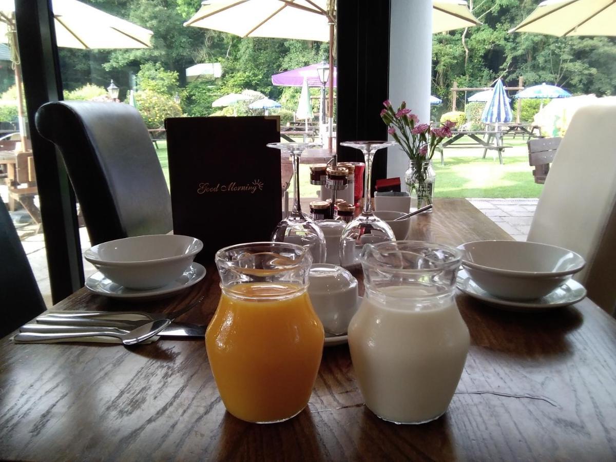 The Pack O' Cards Hotel Combe Martin Buitenkant foto
